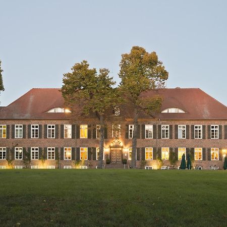 Romantik Hotel Gutshaus Ludorf Exterior photo